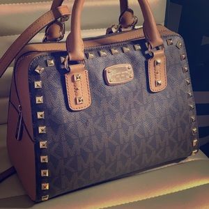 Micheal kors purse